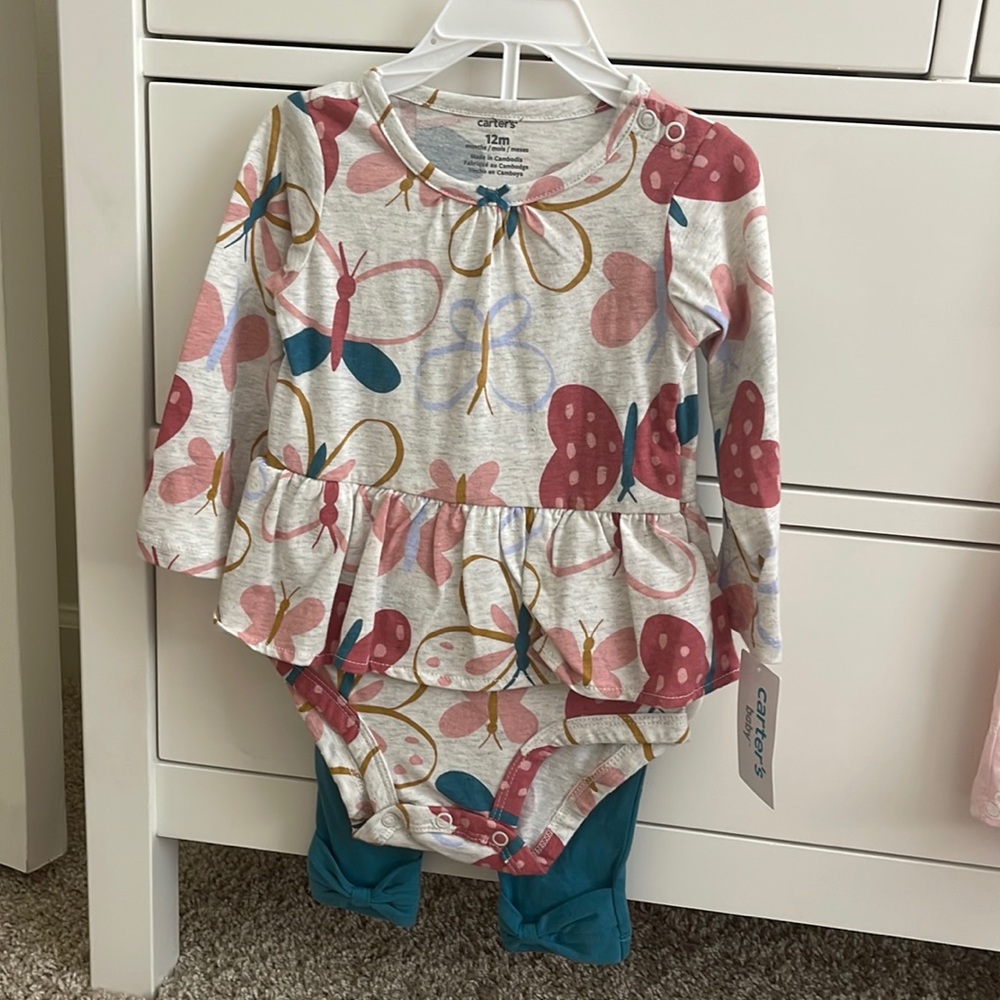 CARTERS matching set.